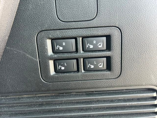 Used 2025 Black Nissan Platinum image 20