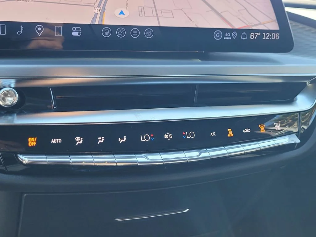 2026 Cadillac LYRIQ V Premium - Photo 17