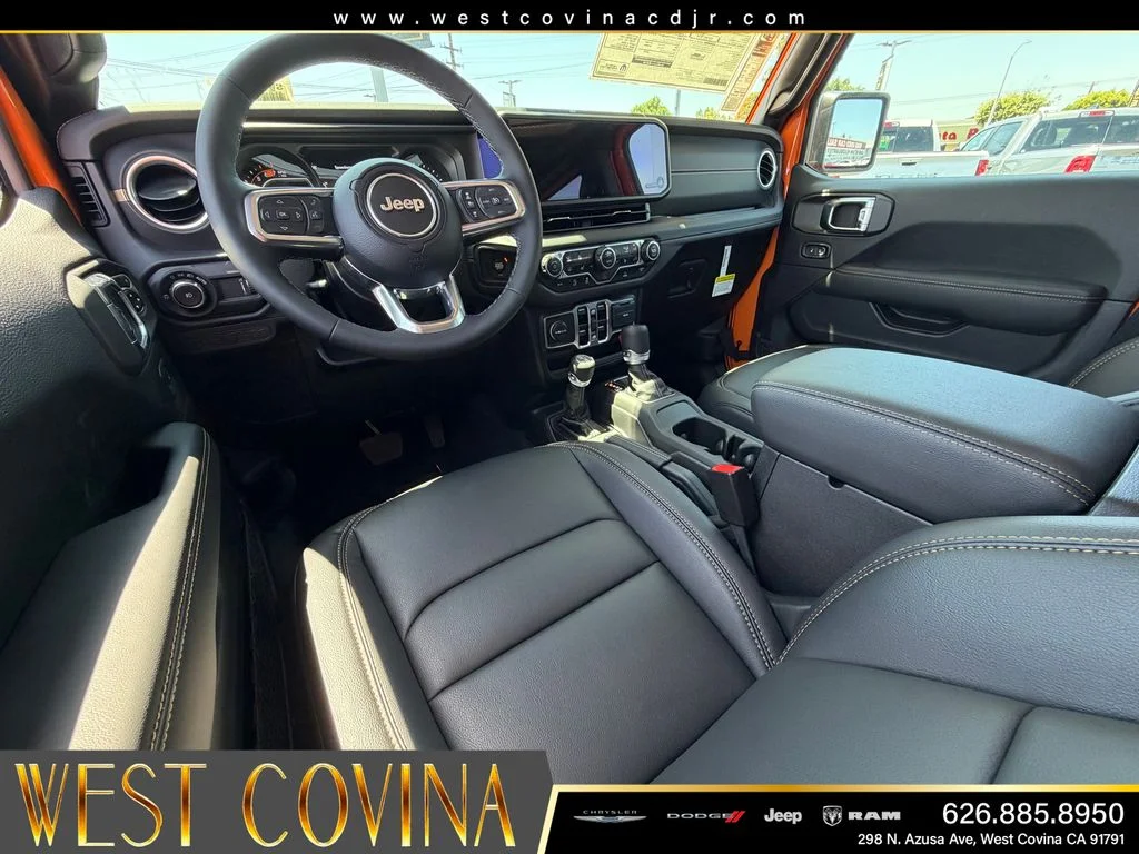 2025 Jeep Wrangler 4-Door Sahara - Photo 22