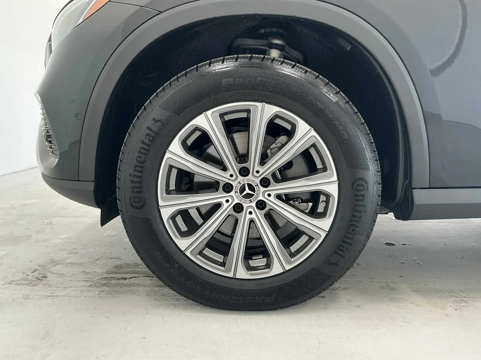 Certified Used 2026 Black Mercedes-Benz GLC 300 image 27