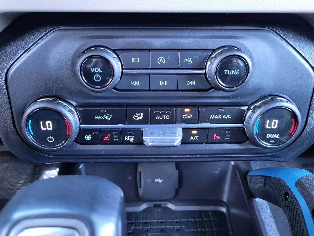 Used 2024 Blue Ford Wildtrak image 14