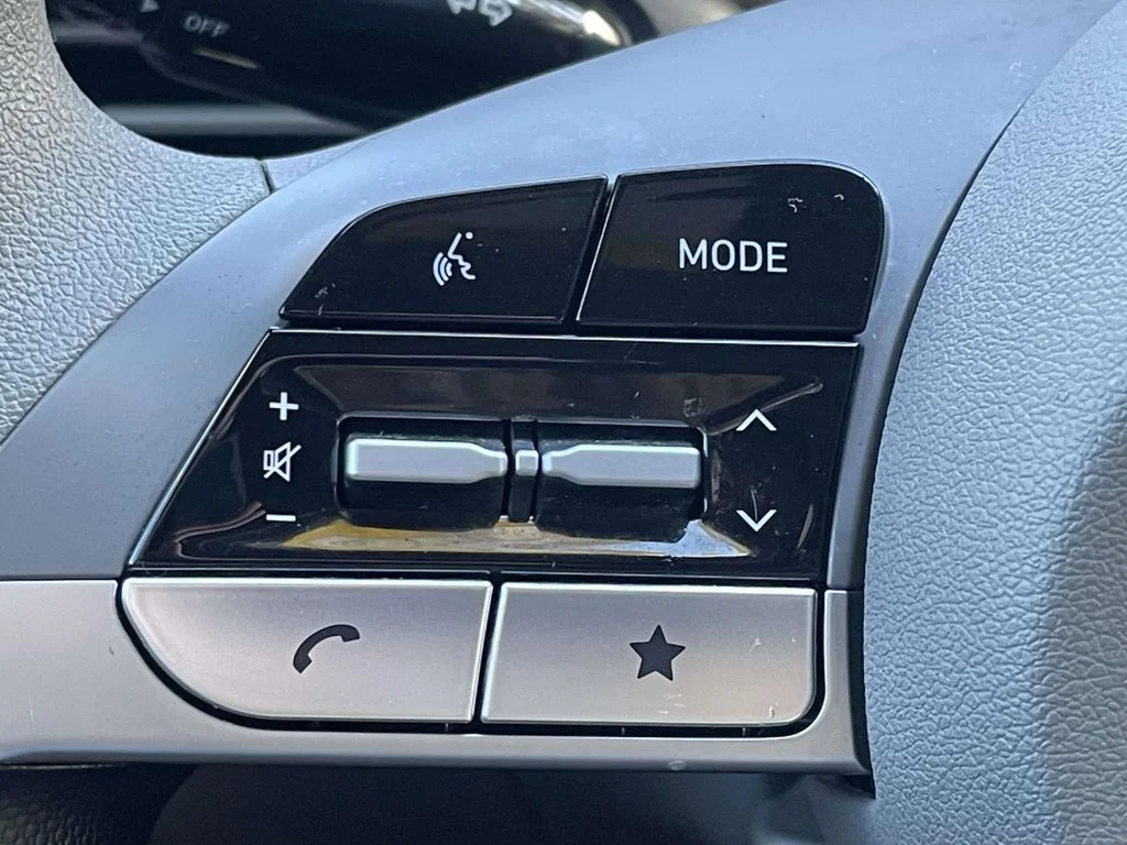 New 2025 Black Hyundai SE image 19