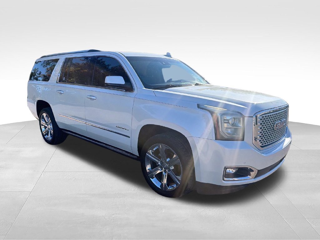 Used 2016 White GMC Denali image 7