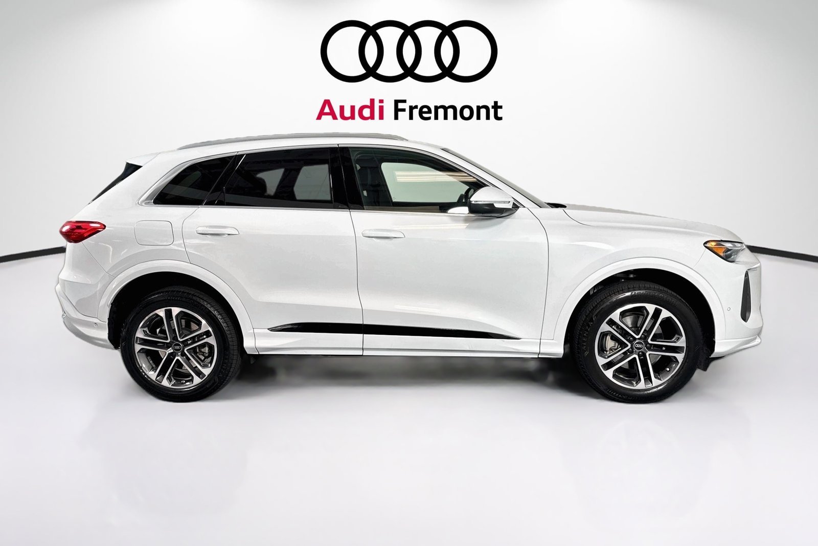 Used 2025 Glacier White Metallic Audi Premium image 4