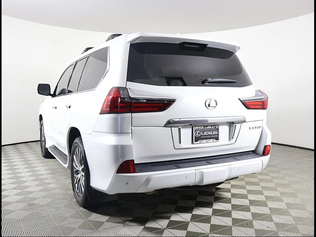 Used 2019 Eminent White Pearl Lexus Two-Row image 4