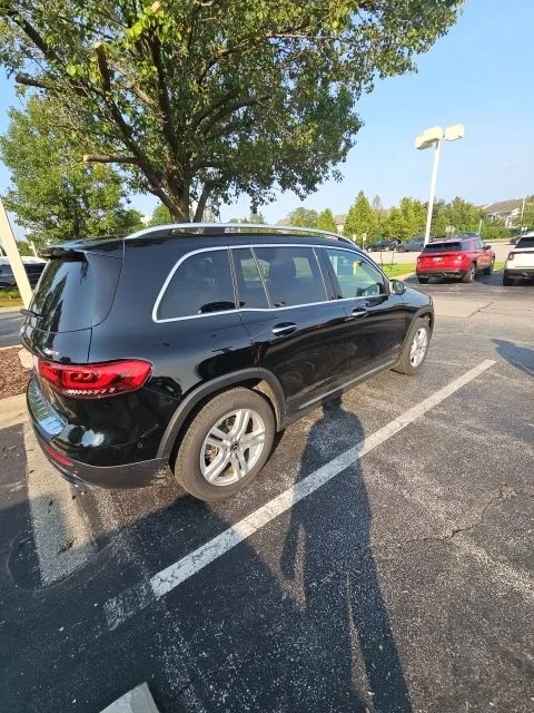 Used 2022 Midnight Black Mercedes-Benz GLB 250 image 3