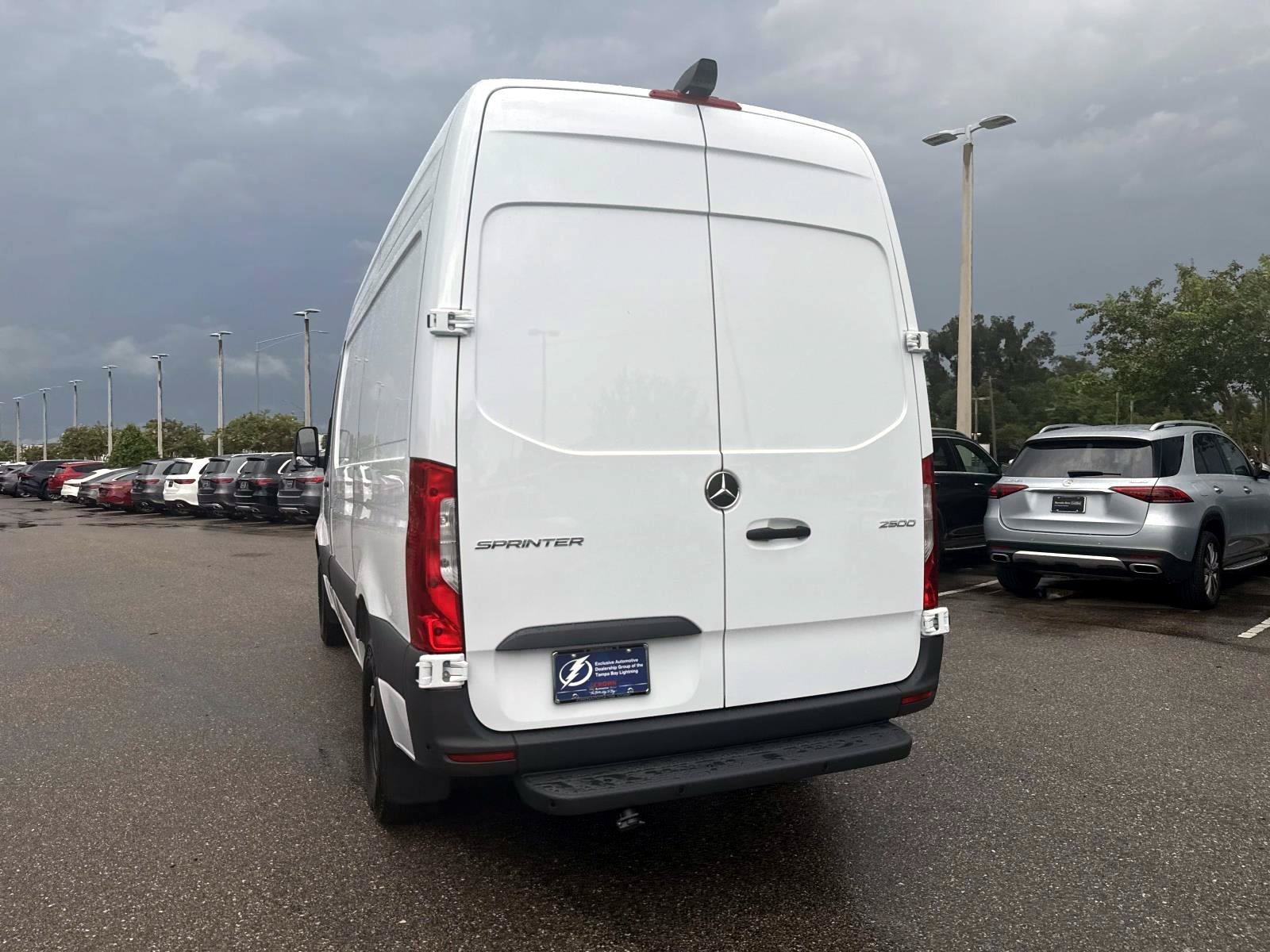 New 2026 Arctic White Sprinter Cargo 144 WB image 8