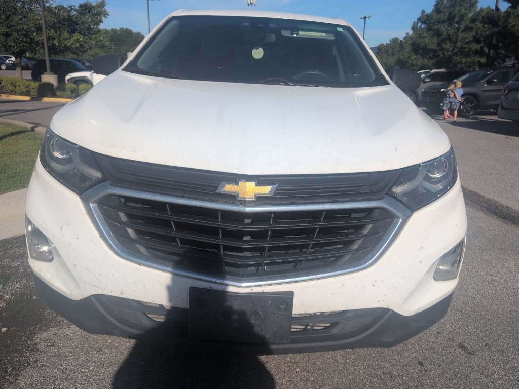 Used 2020 Summit White Chevrolet LS image 2