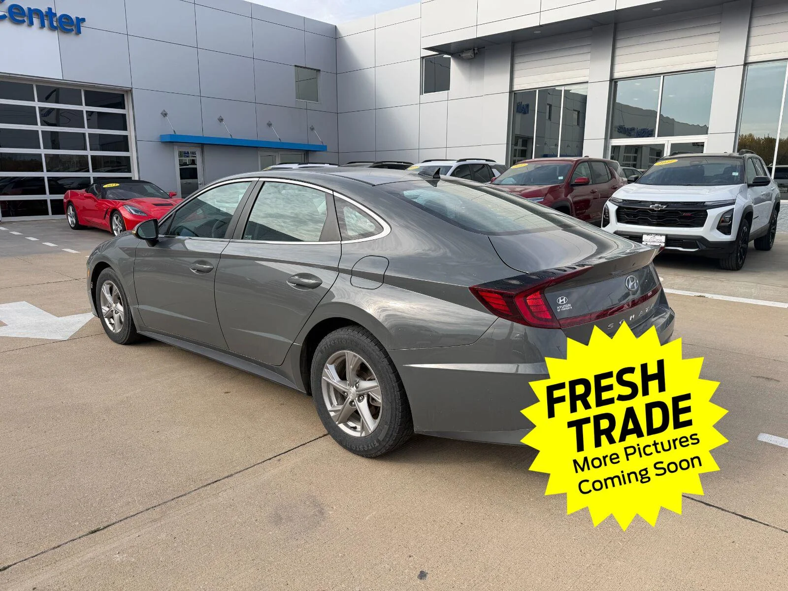 Used 2022 GRAY HYUNDAI  image 4