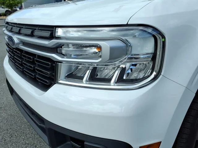 Used 2023 White Ford Lariat image 4