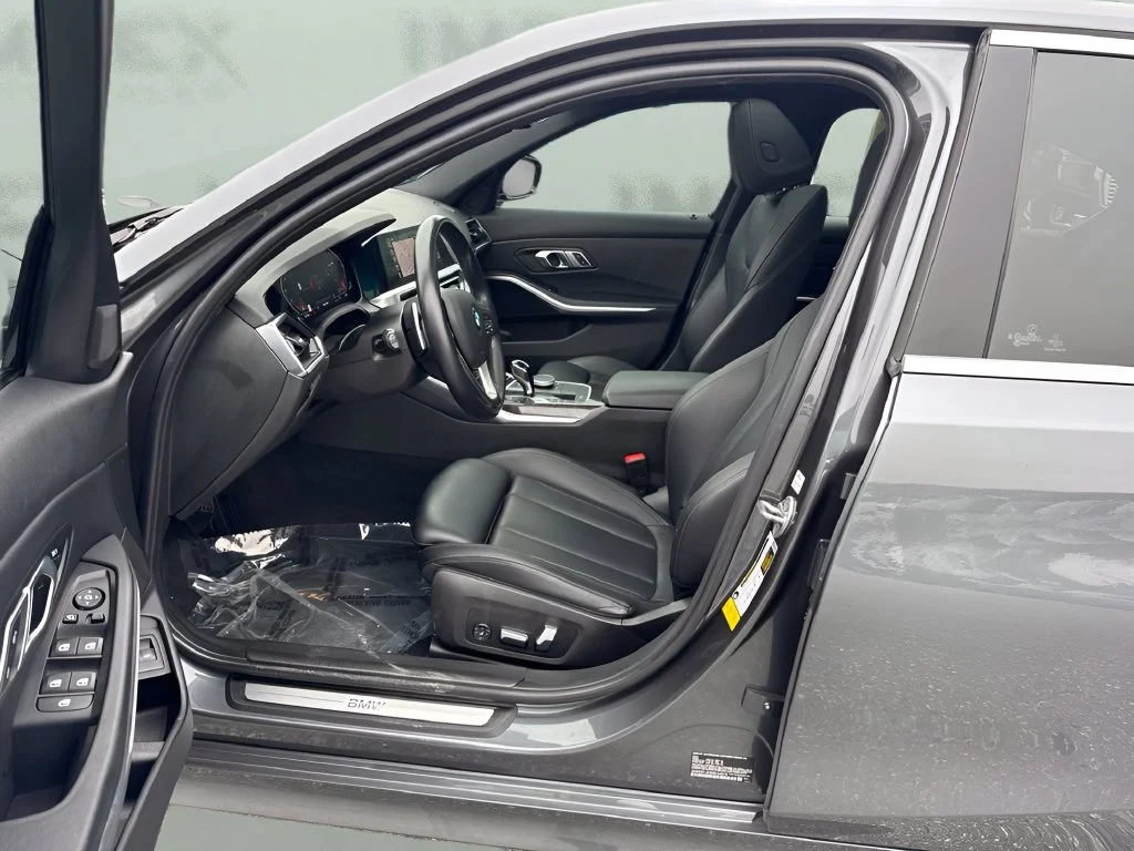 Used 2022 Gray BMW 330i image 9