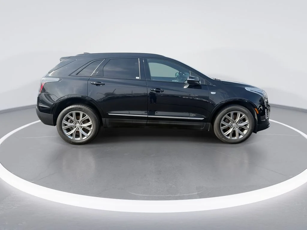 Used 2021 Black Cadillac Sport image 9