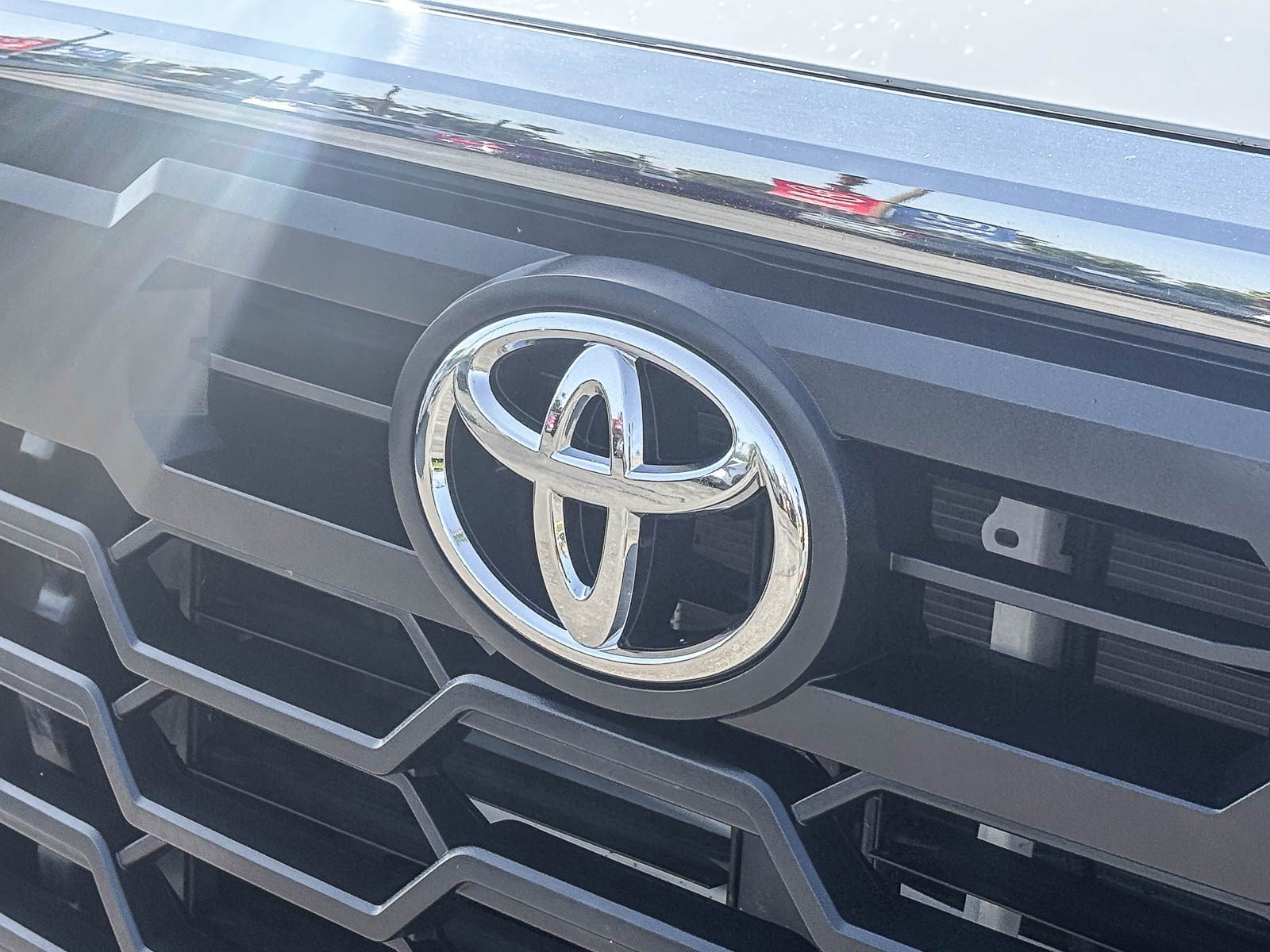 Used 2025 Ice Cap Toyota SR5 image 10