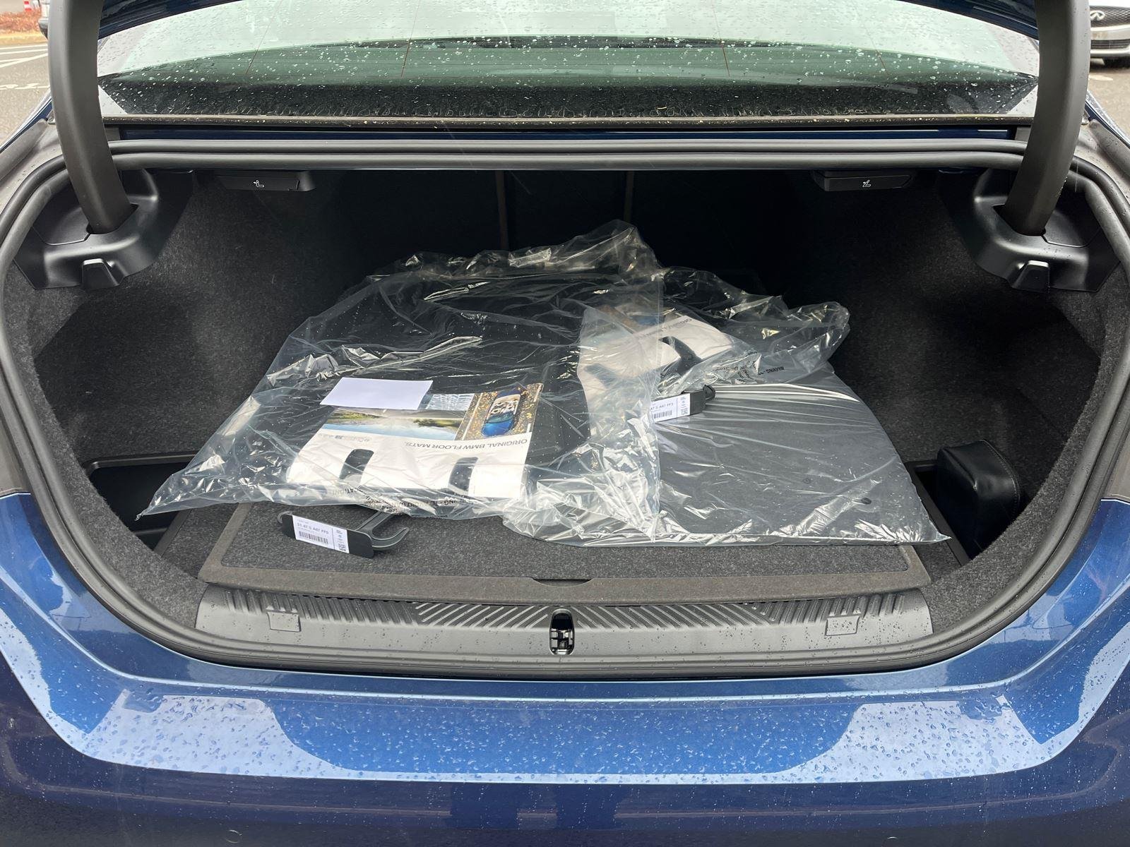 2025 BMW 5 Series 530i - Photo 25