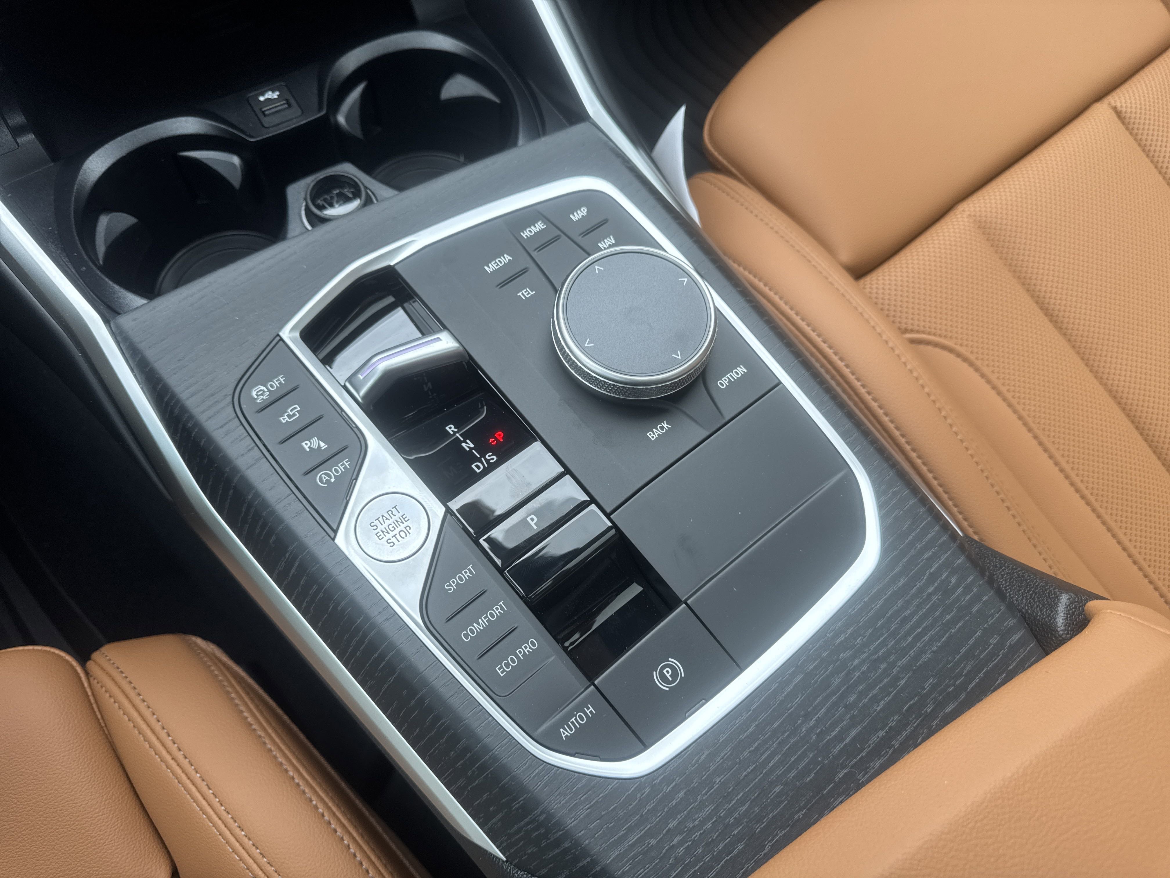 2025 BMW 3 Series 330i - Photo 17