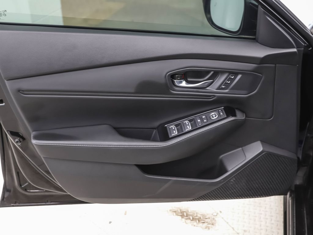Used 2024 Crystal Black Pearl Honda Touring image 9