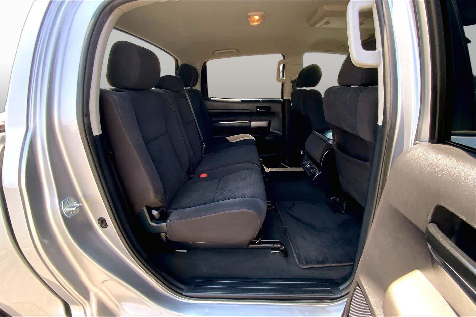 Used 2013 Silver Sky Metallic Toyota  image 20