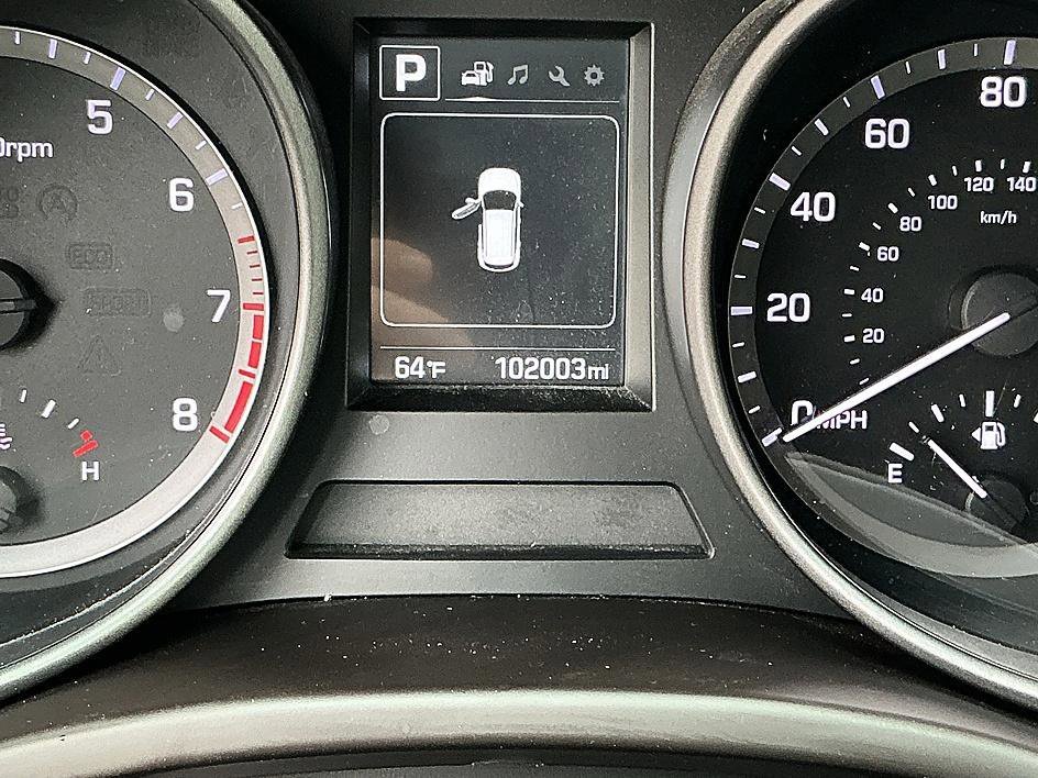 Used 2018 Pearl White Hyundai 2.4L image 15