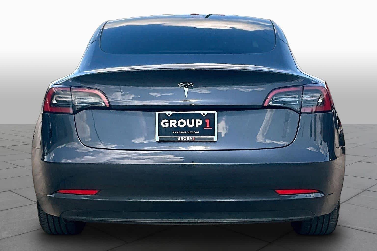 Used 2023 Midnight Silver Metallic Tesla  image 4