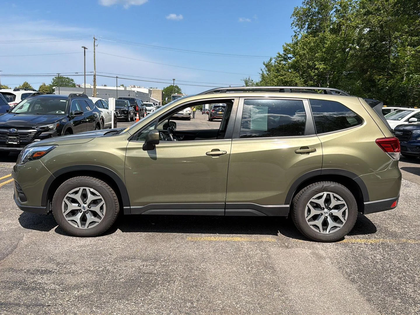 Used 2024 Autumn Green Metallic Subaru Premium image 11