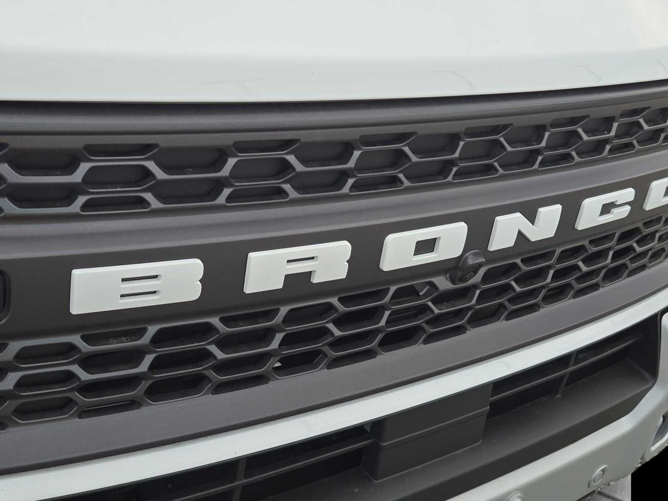 New 2026 Oxford White Ford Badlands® image 17