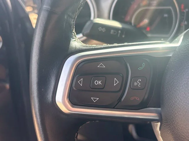 Used 2019  Jeep Sahara image 15
