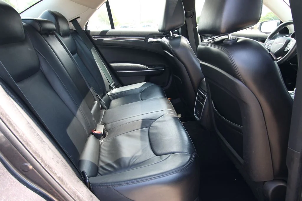 Used 2017 Gray Chrysler Limited image 9