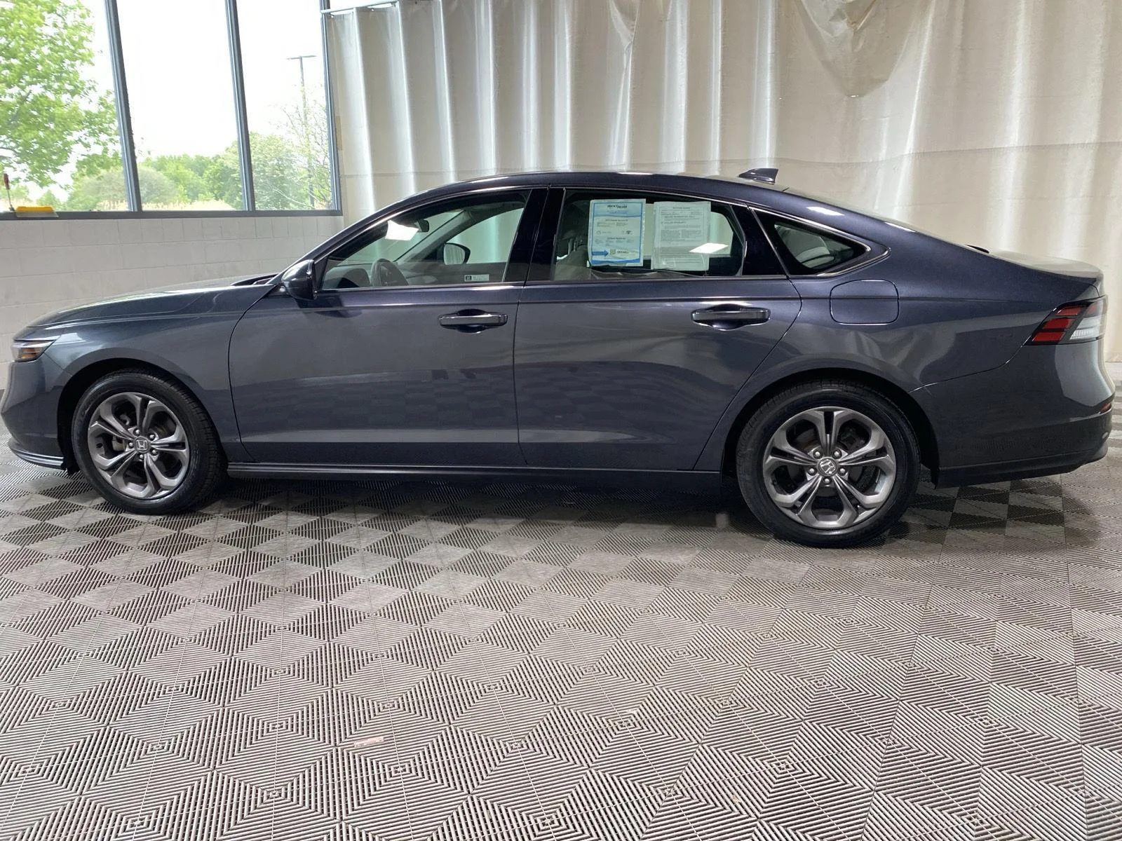Used 2024 Meteorite Gray Metallic Honda  image 5
