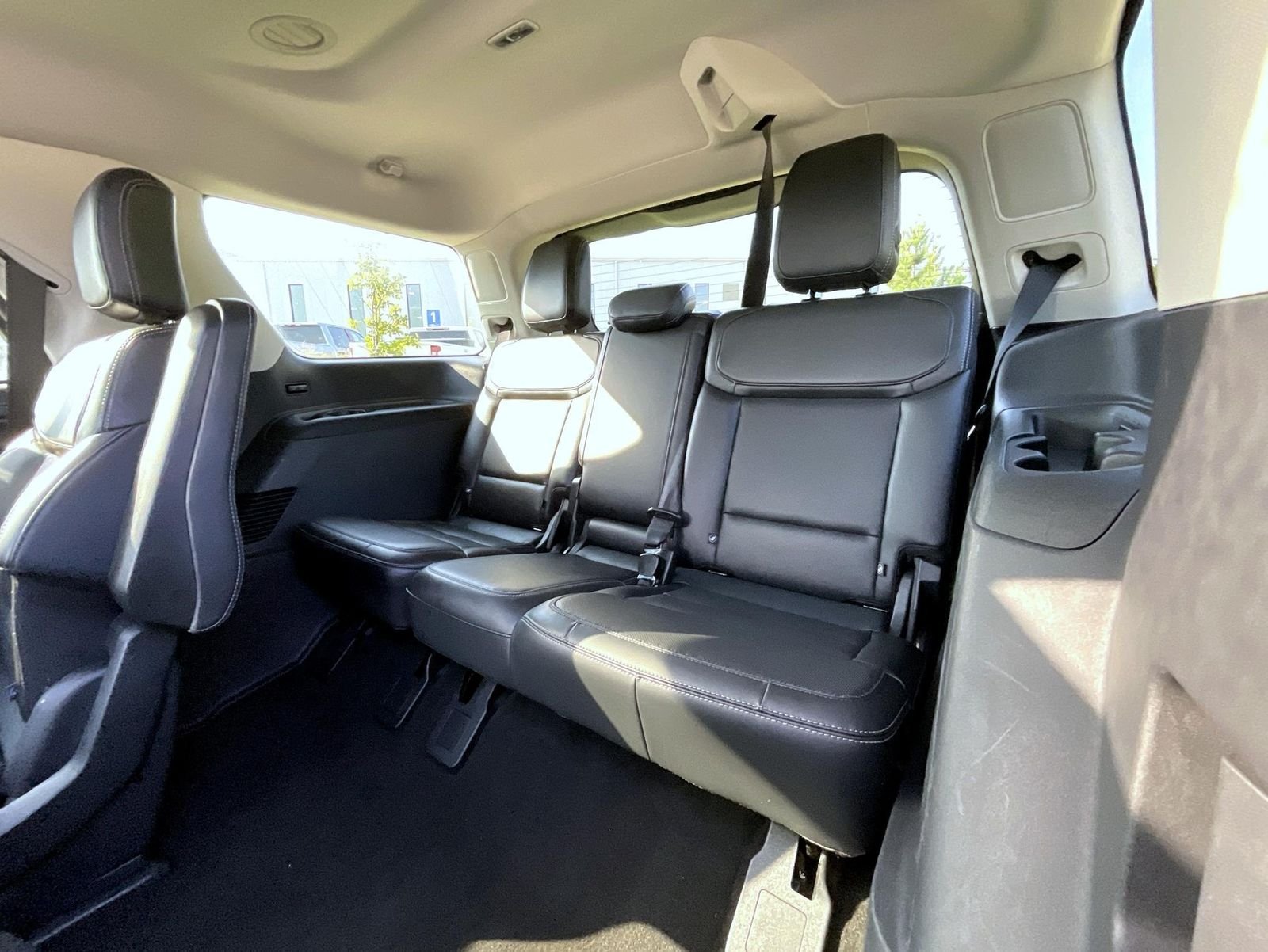 Used 2025 Silver Ford Platinum image 20