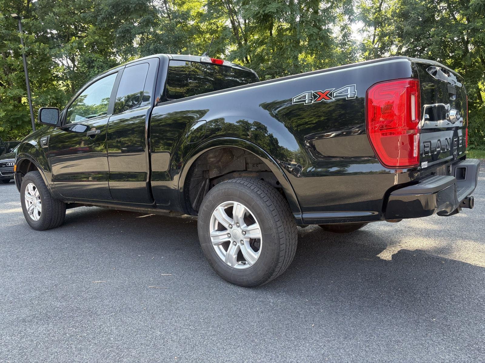 Used 2020 Shadow Black Ford XLT image 5