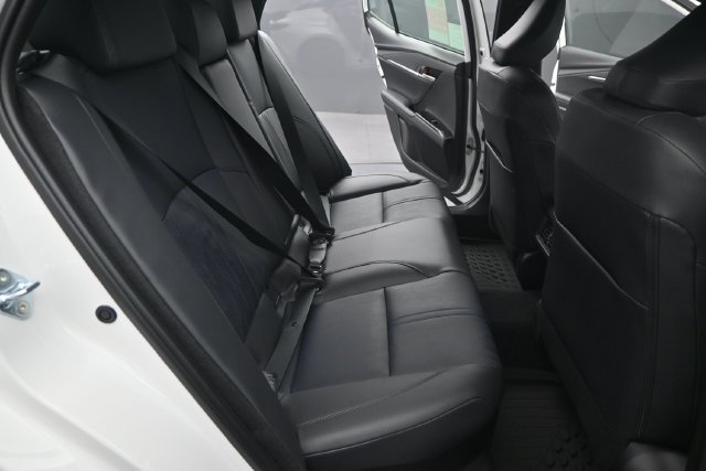 New 2026 Wind Chill Pearl/Black Toyota XSE image 14