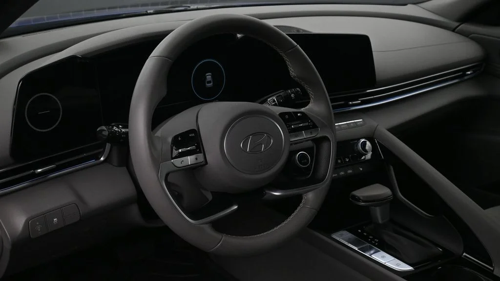 Used 2025 Blue Hyundai SEL Convenience image 9