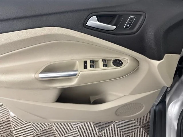 Used 2015 Silver Ford SE image 20