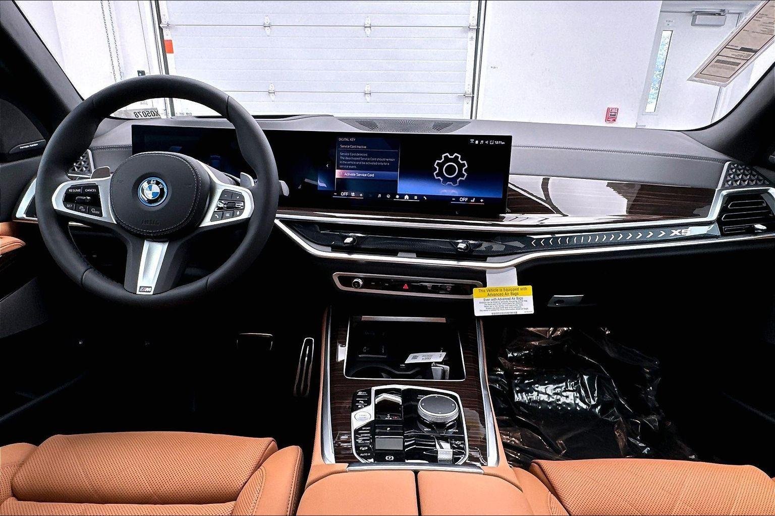 New 2026 Carbon Black Metallic BMW xDrive50e image 10