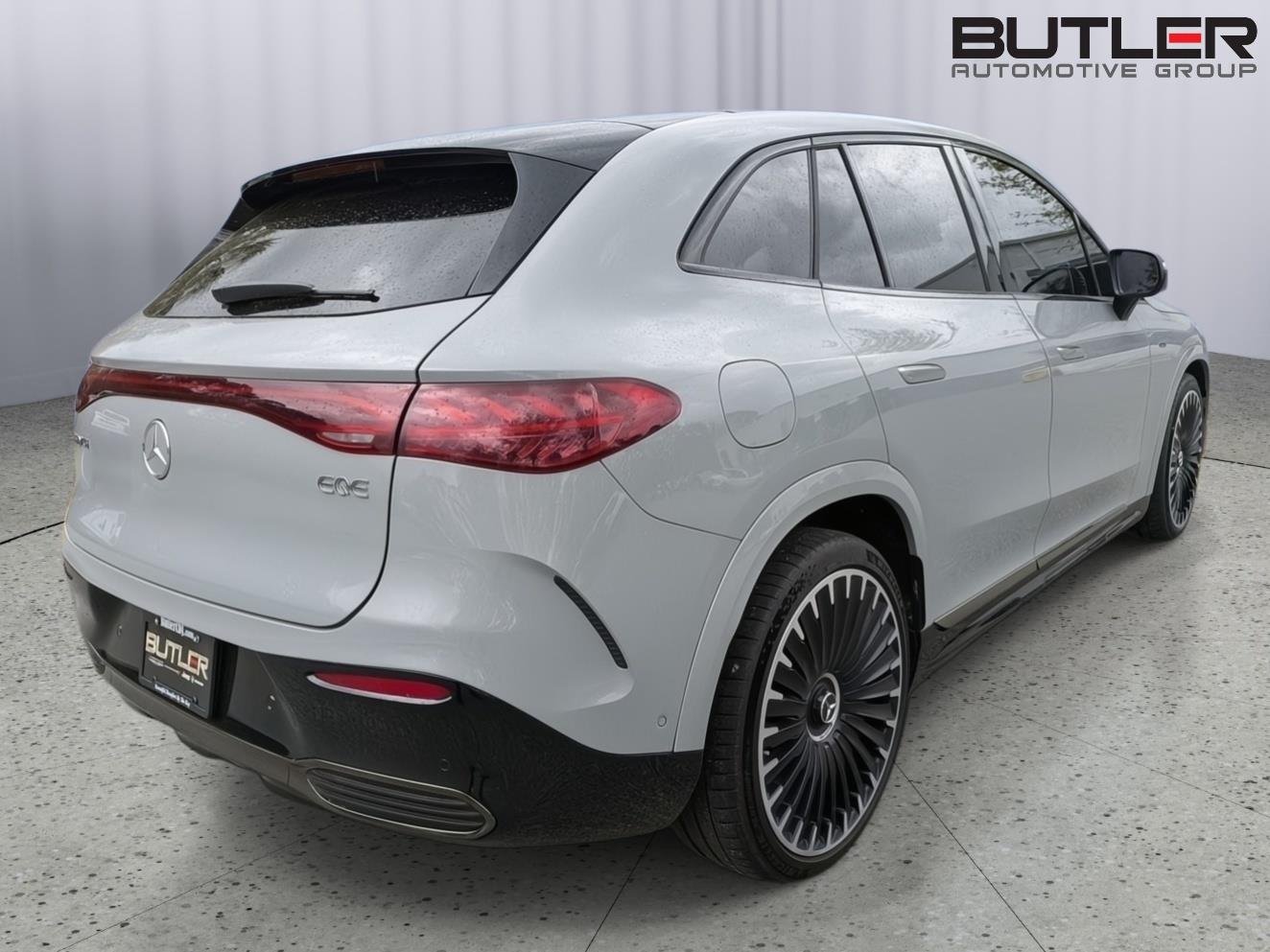 Used 2024 MANUFAKTUR Alpine Grey Mercedes-Benz AMG® EQE image 8