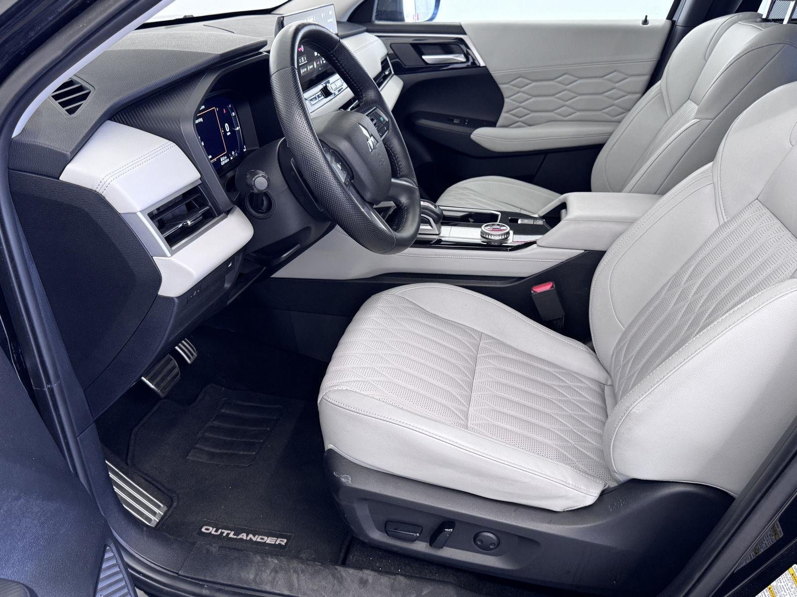 2025 Mitsubishi Outlander SEL - Photo 27