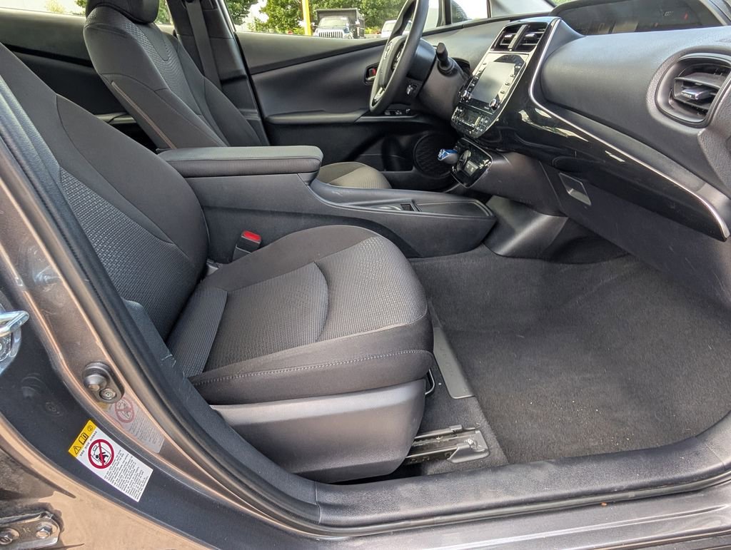 Used 2021 Gray Toyota LE image 21