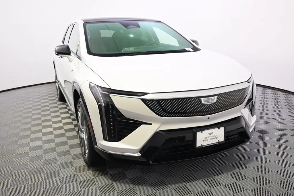Certified Used 2025 Crystal White Tricoat Cadillac Luxury 2 image 9