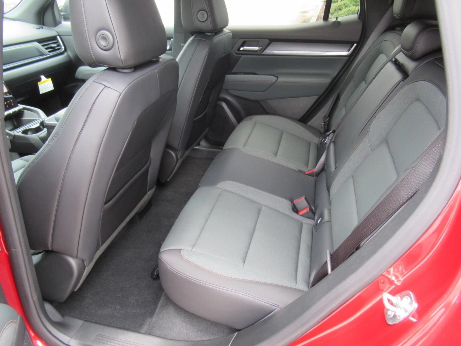 2027 GMC Terrain AT4 - Photo 32