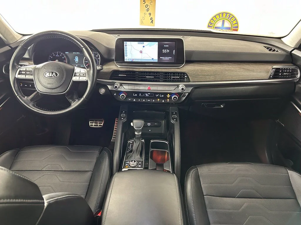 Used 2021 White Kia SX image 4