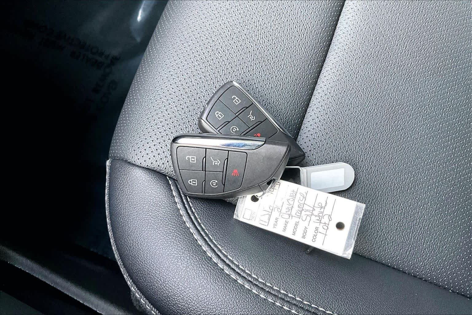 Used 2026 Summit White Chevrolet FWD LT image 14