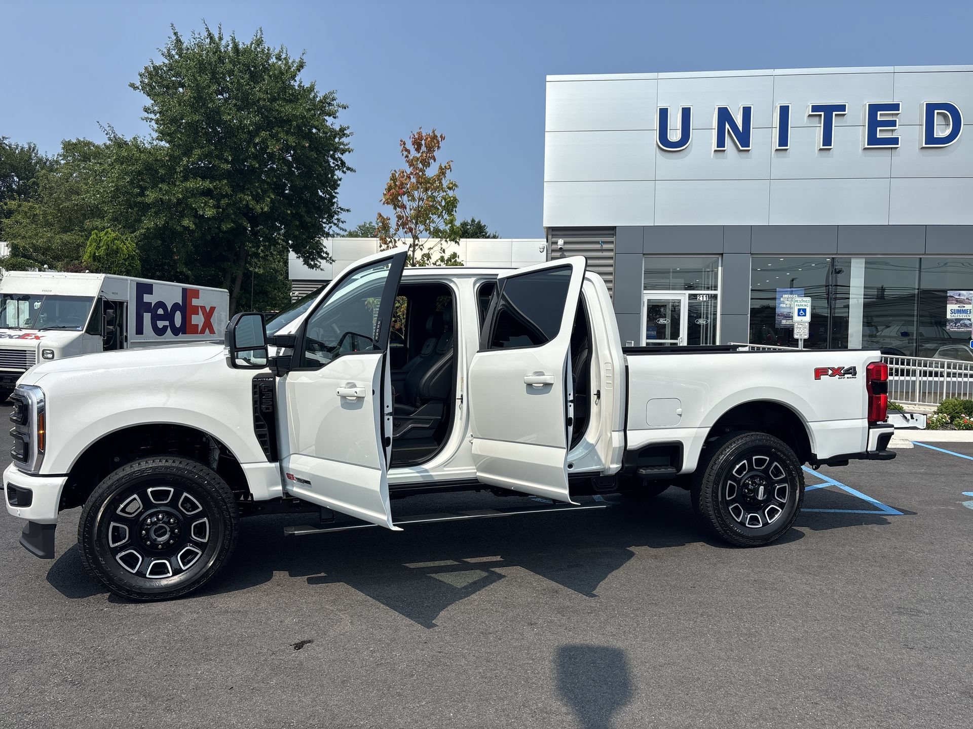 New 2026 Star White Metallic Tri-Coat Ford F-350® Platinum® image 35
