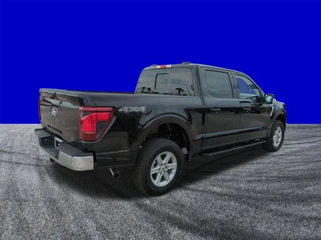 New 2026 Agate Black Metallic Ford XLT image 4