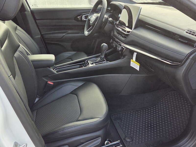 2026 Jeep Compass Altitude - Photo 15