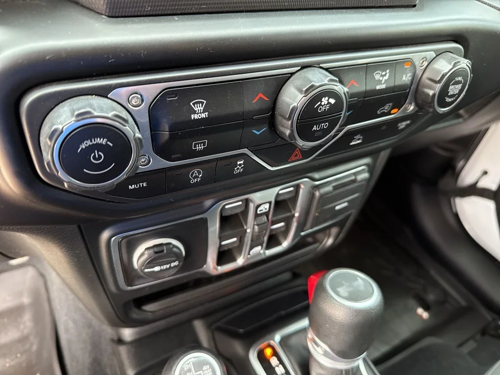 Used 2022 White Jeep Unlimited Willys image 36