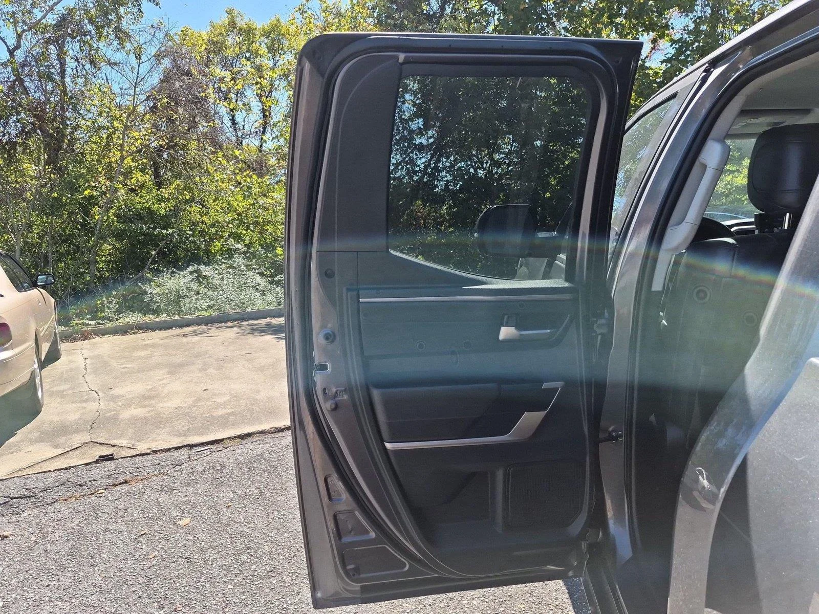 Used 2022  Toyota SR5 image 30