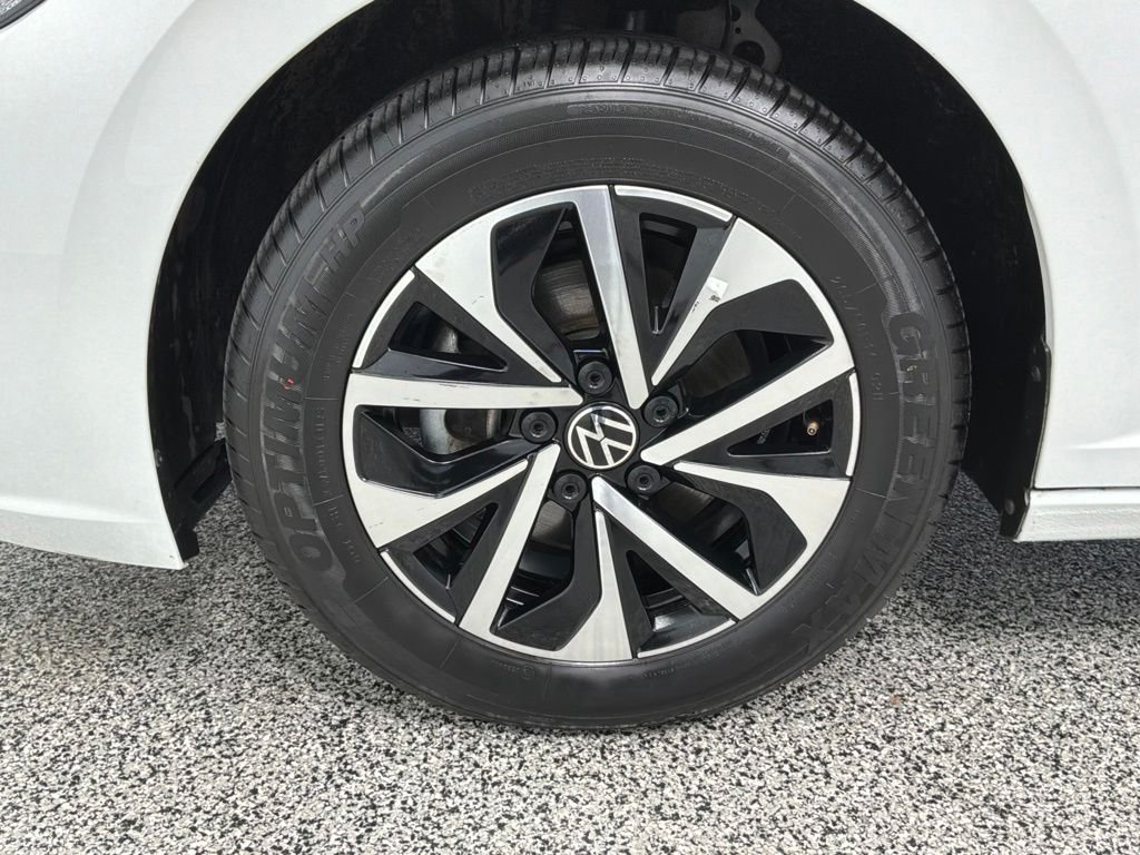 Used 2024  Volkswagen 1.5T S image 10