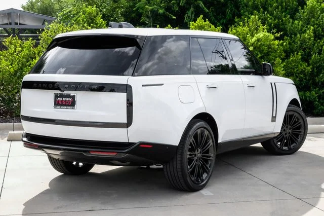 New 2026 Fuji White Land Rover SE image 11