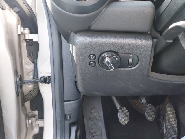 Used 2022 Gray MINI  image 18
