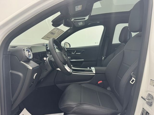 New 2026 Polar White Mercedes-Benz GLC 300 image 19